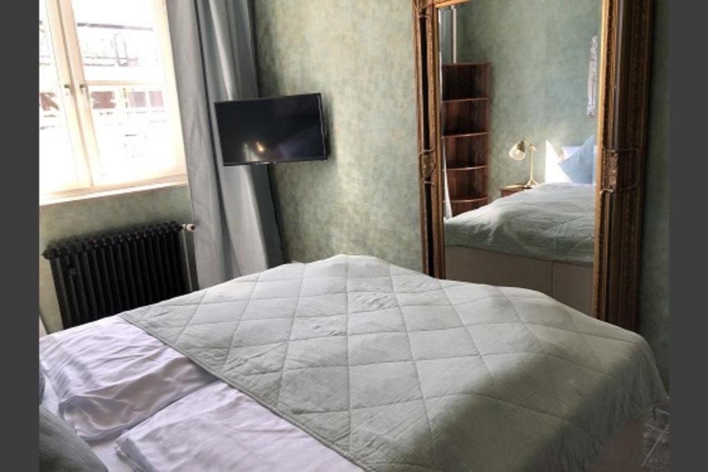 Ferienwohnung Alte Schule 22 Am Saseler Markt 2 Schlafzimmer & Baeder Hochwertig Hamburgo Exterior foto
